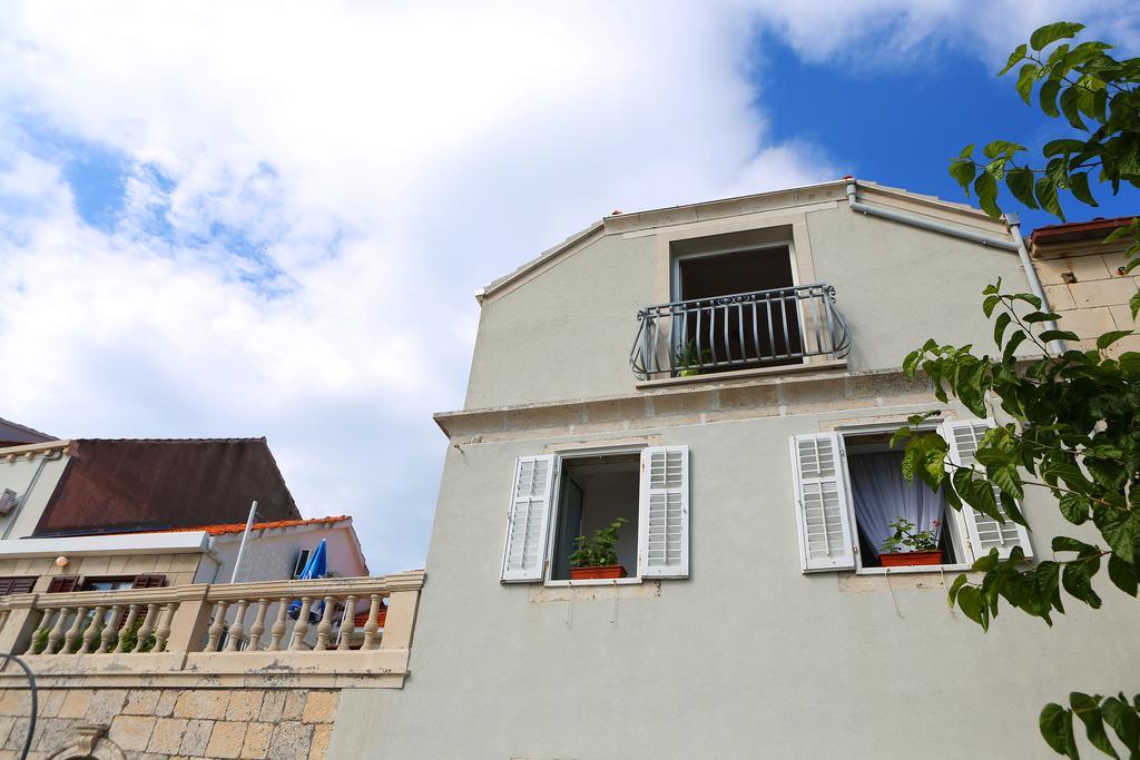 Apartments And Rooms Denoble Korcula Town Exterior photo