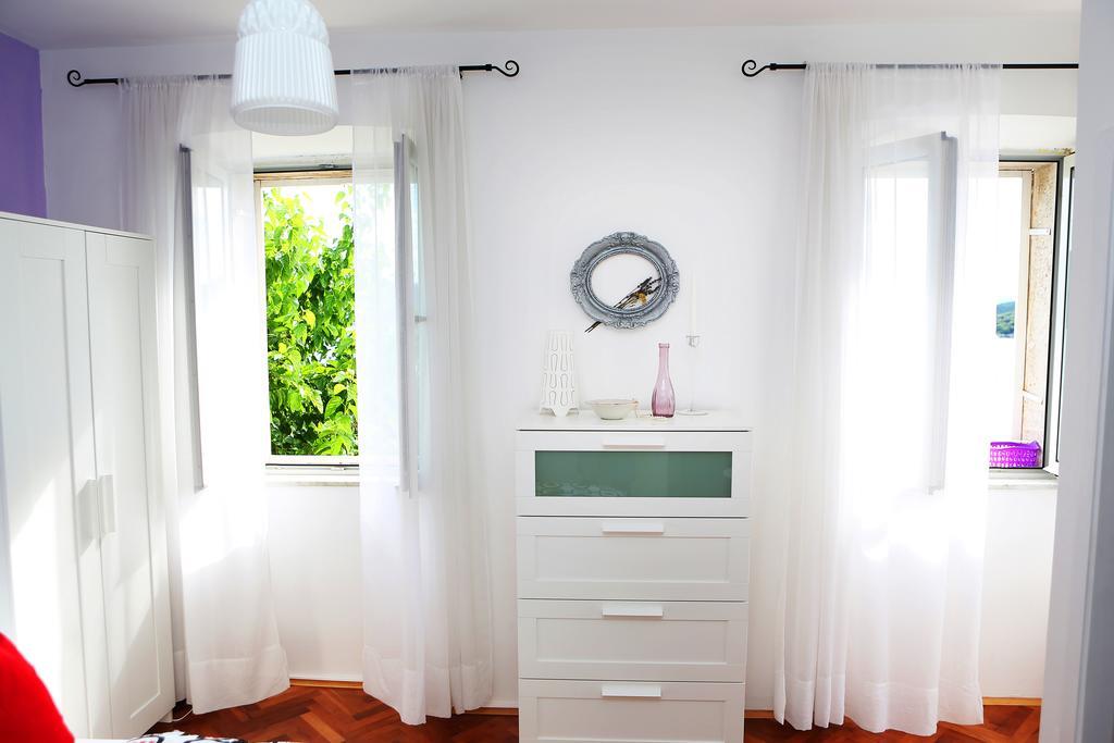 Apartments And Rooms Denoble Korcula Town Room photo