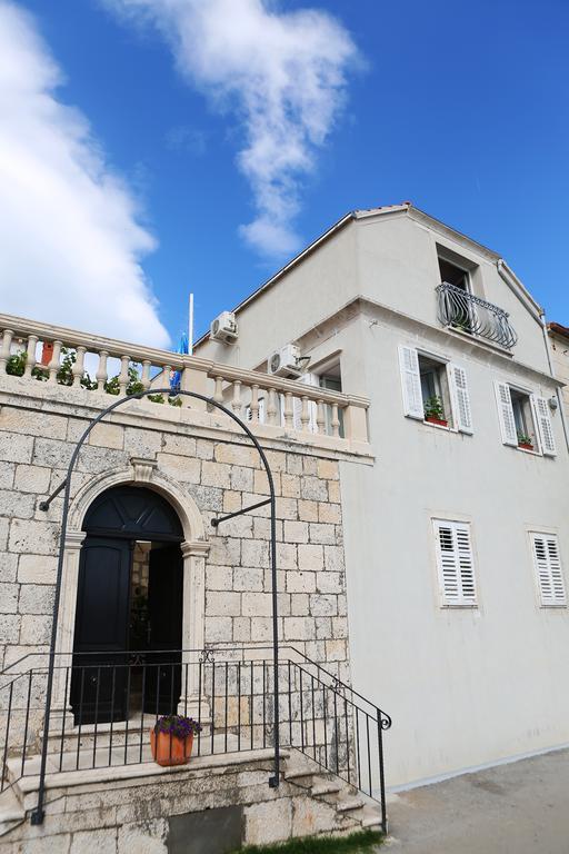 Apartments And Rooms Denoble Korcula Town Exterior photo