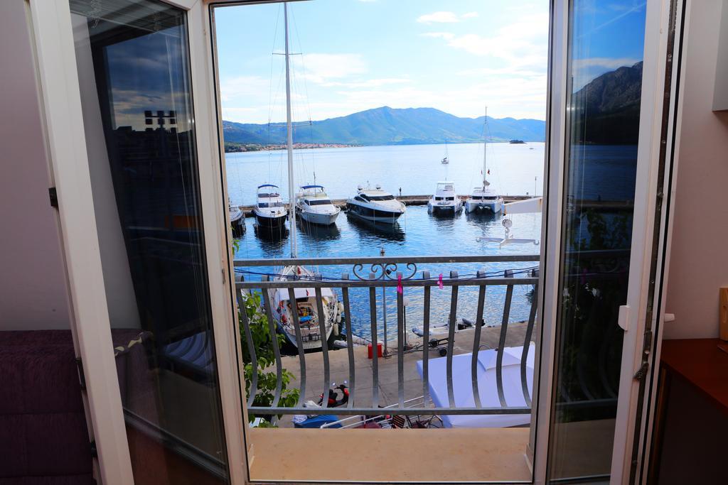 Apartments And Rooms Denoble Korcula Town Exterior photo